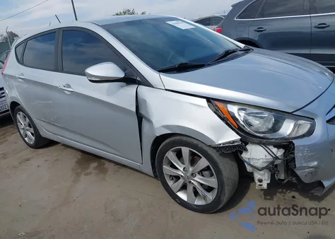 2013 Hyundai Accent Se z USA, uszkodzony, nr VIN KMHCU5AE5DU104471